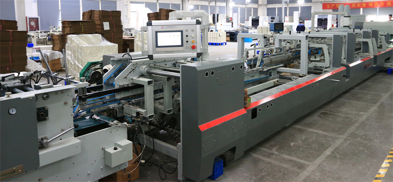 生產和檢驗一體的設備 上半部分需裁切 全自動糊盒品檢一體機 - 副本.JPG